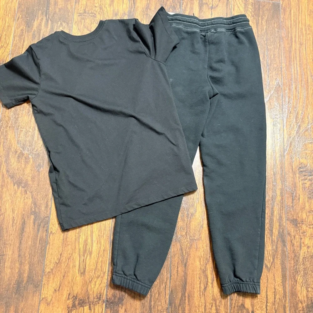 True Religion T-Shirt and Joggers Set Boys Large Black Graphic 2-Piece Outfit